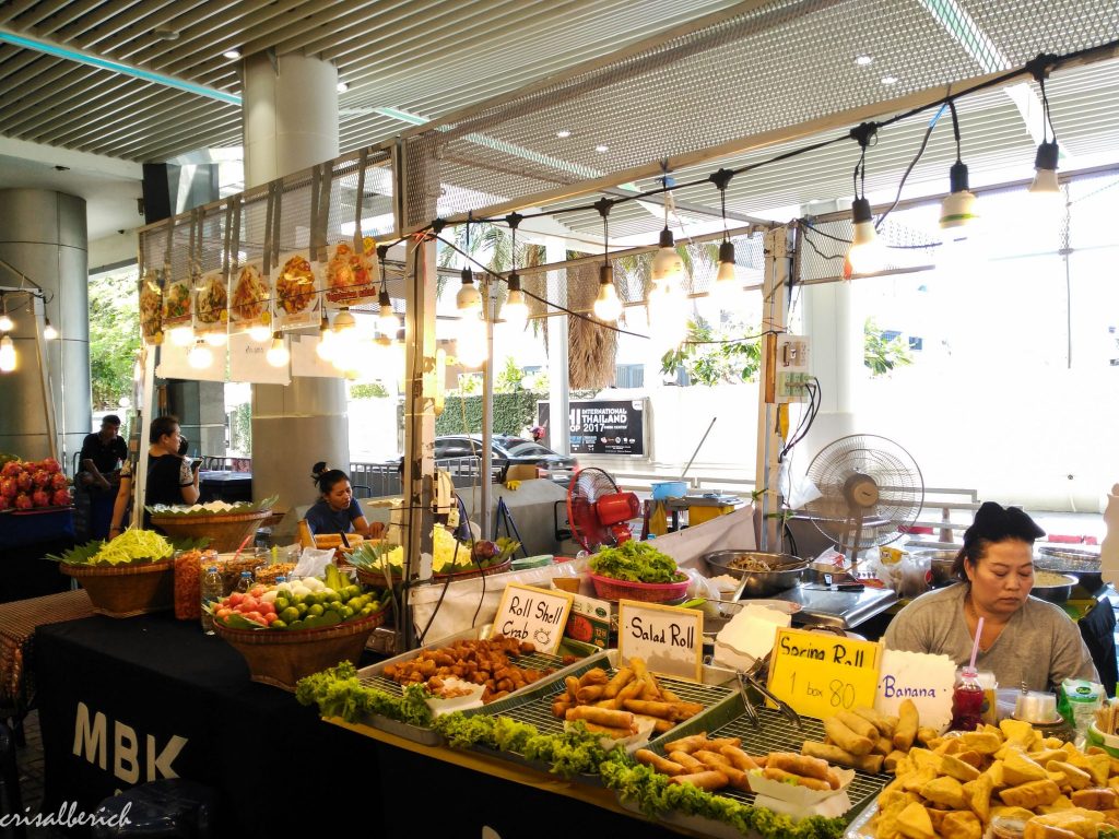 MBK Bangkok - paradita de comida