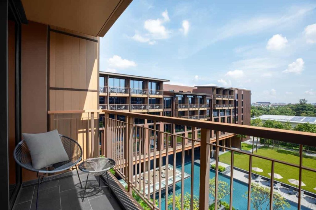 hotel con piscina cerca del aeropuerto suvarnabhumi bangkok marriott