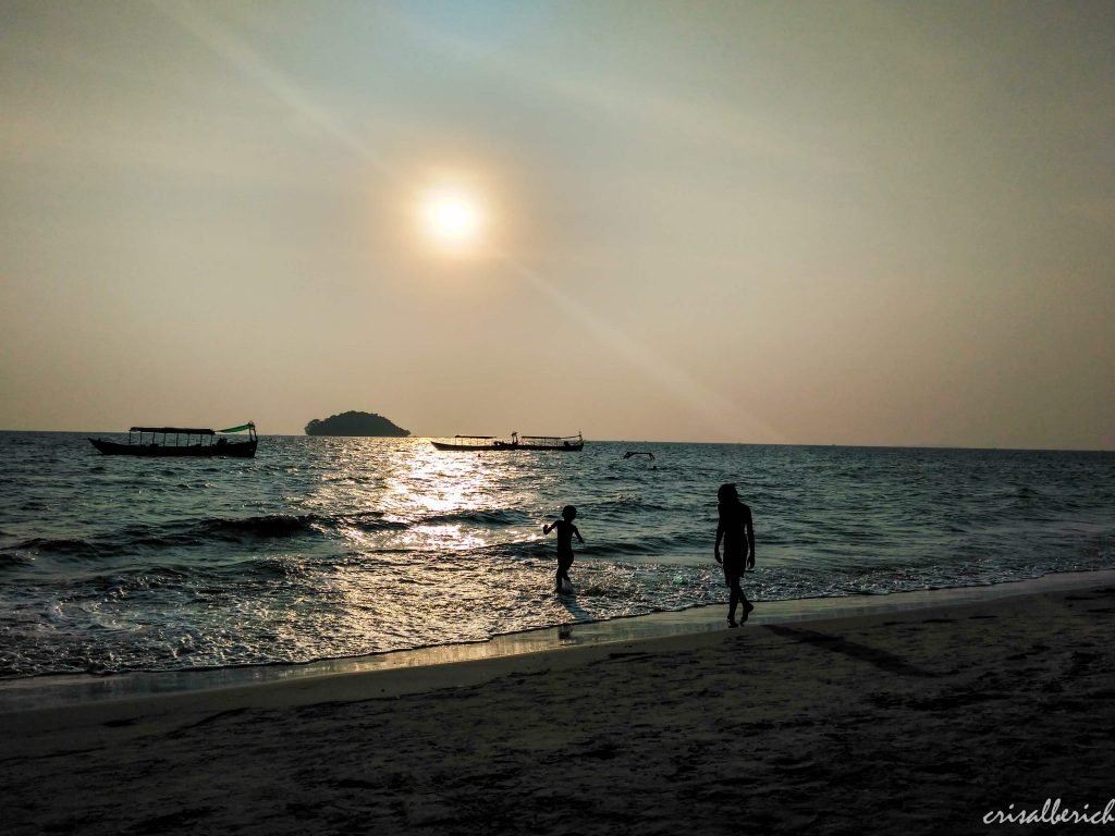 Atardecer en Otres beach 2, Sihanoukville, Camboya