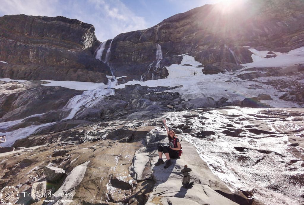 bow glacier falls hike, banff national park