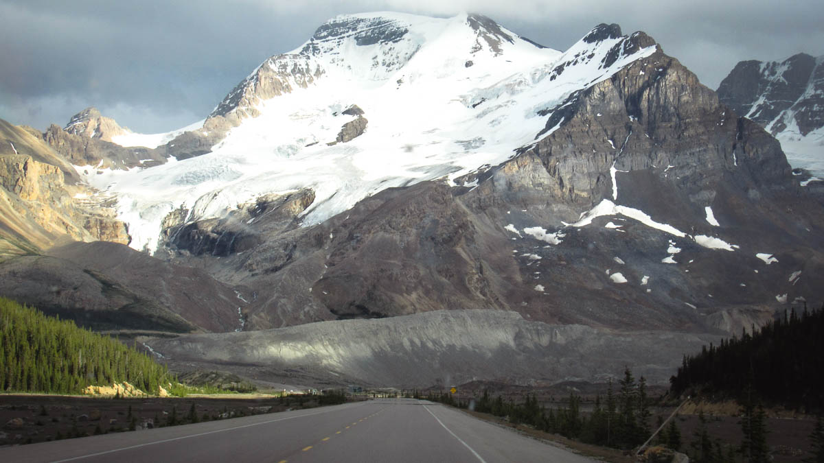 Qué ver en la Icefields Parkway, PARADAS + MAPA [2026]