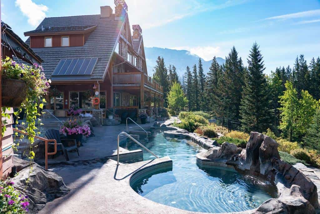 alojamiento con piscina banff