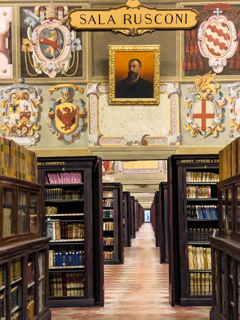 lugares que visitar en bolonia palacio archiginnasio