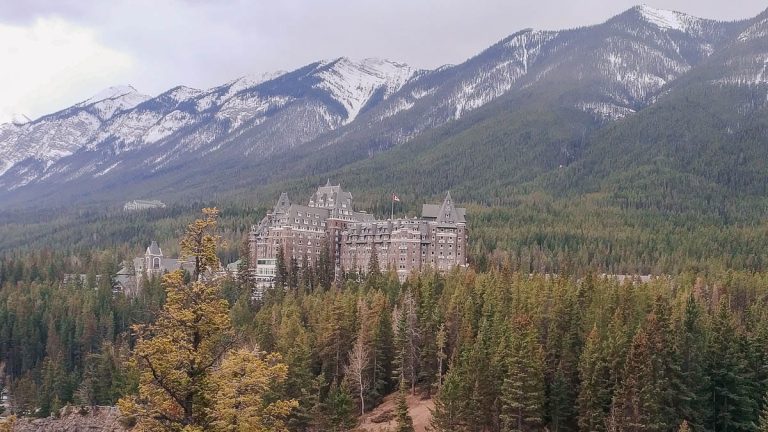 mejores hoteles donde dormir en banff canadá