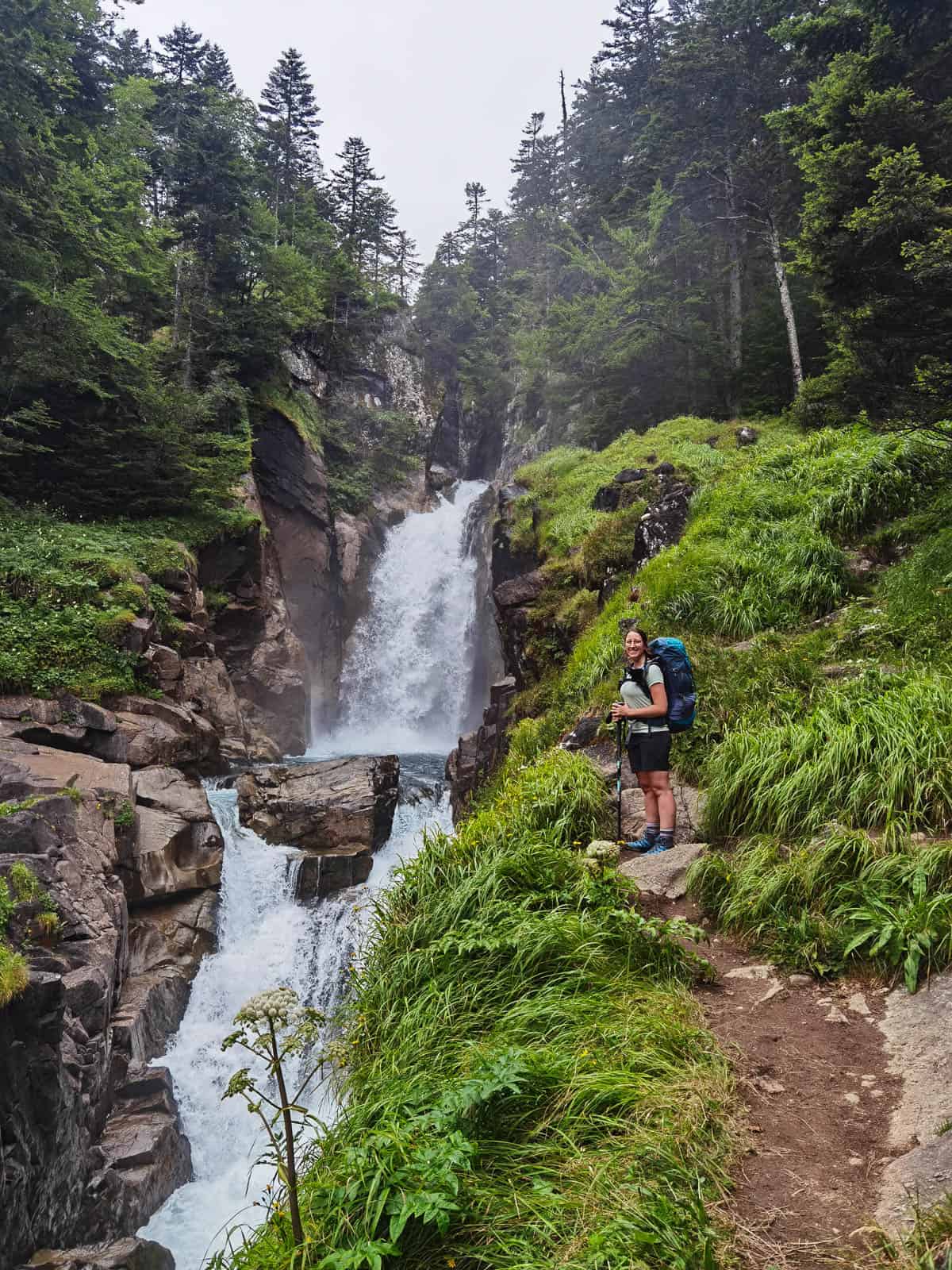 ruta sendero de las cascadas cauterets francia