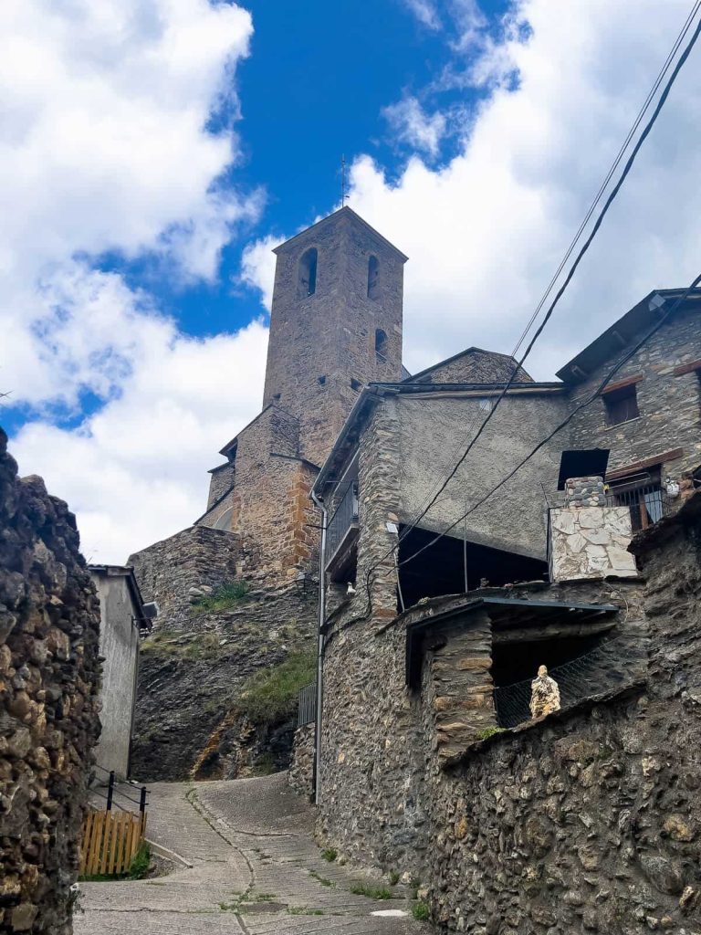 que ver alrededores de benasque pueblo de liri