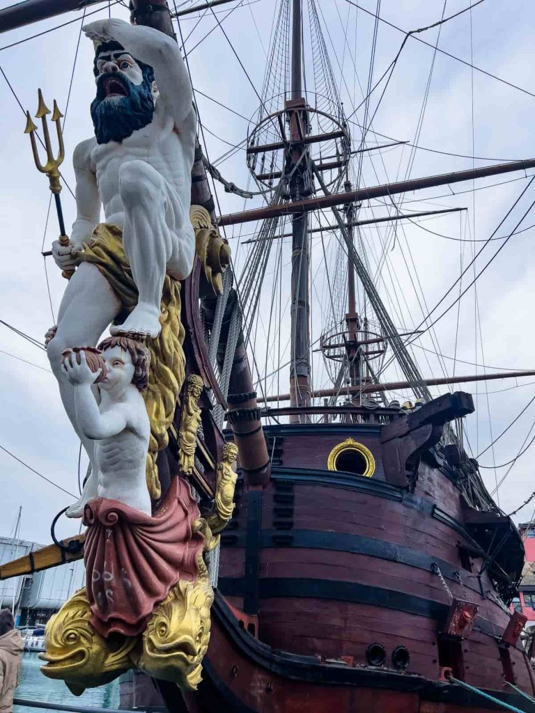 galeon porto antico genova