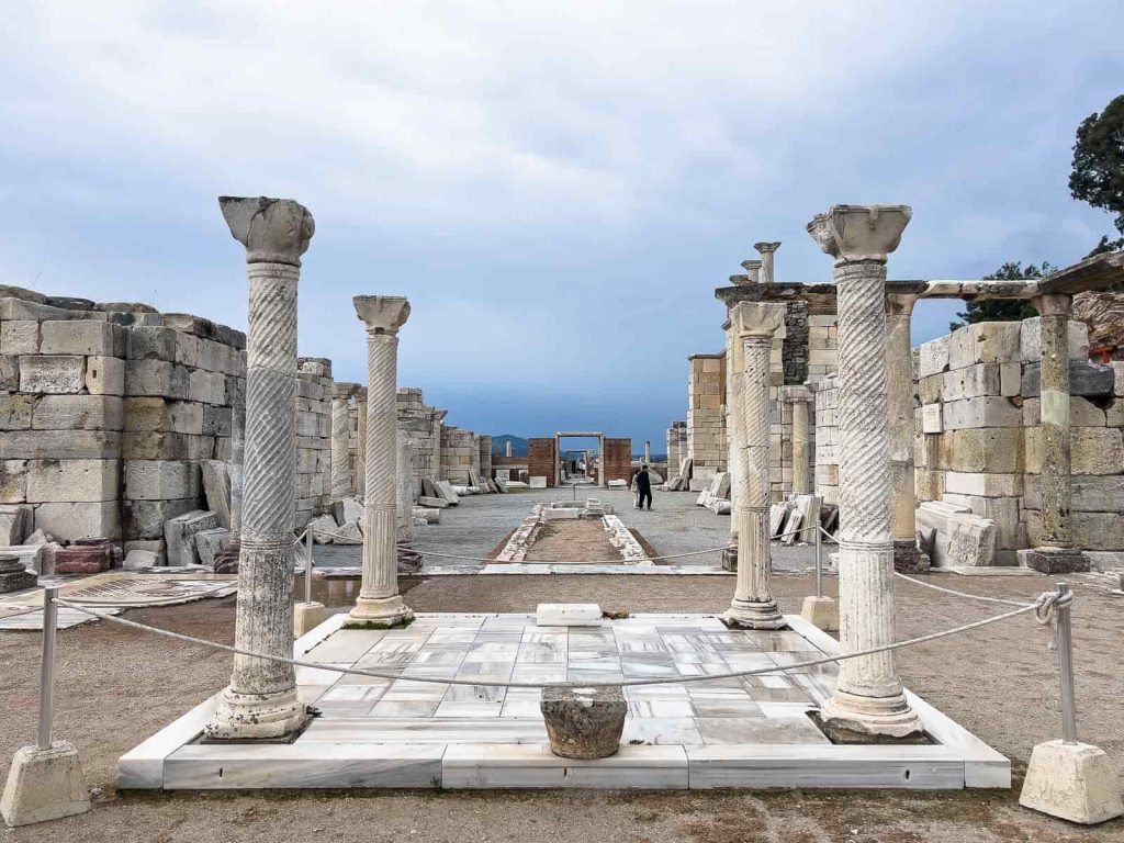 tumba san juan basilica selçuk