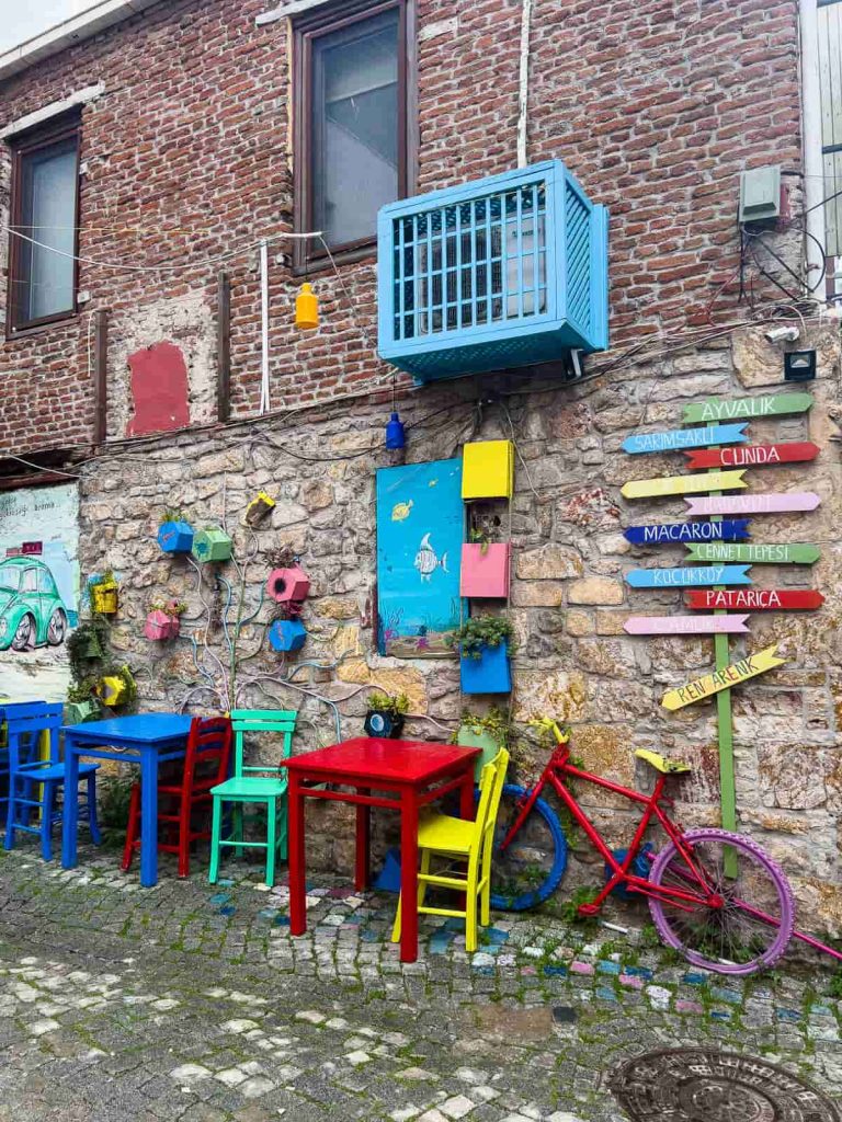 arquitectura calles ayvalik