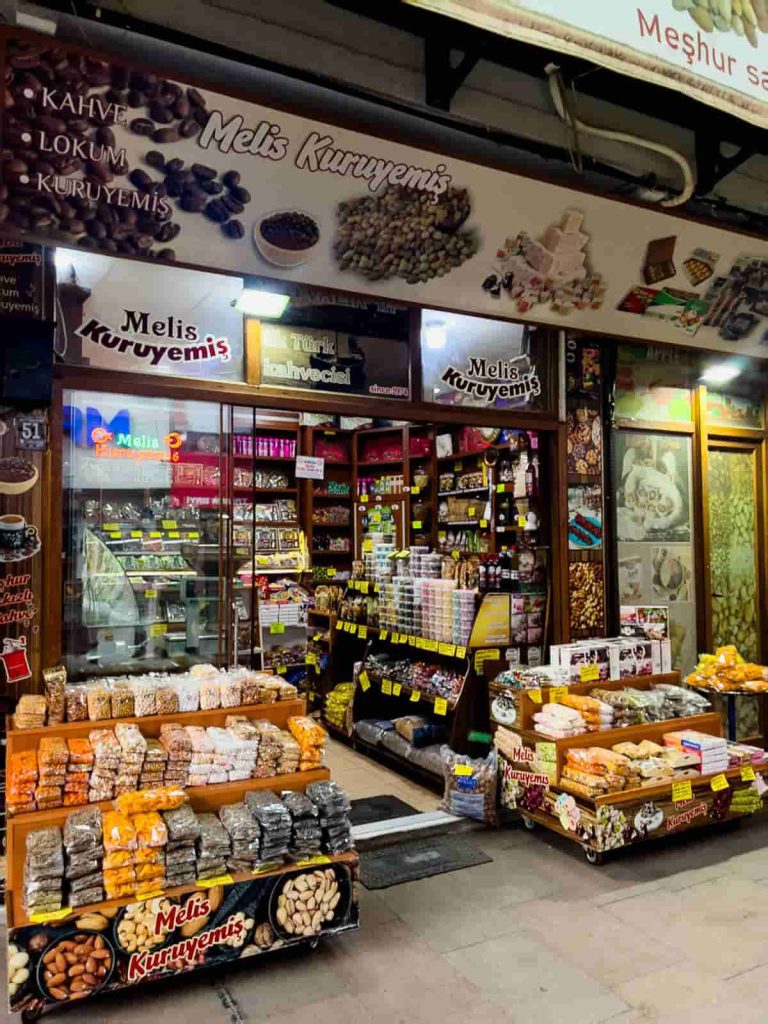 comercios ayvalik tiendas