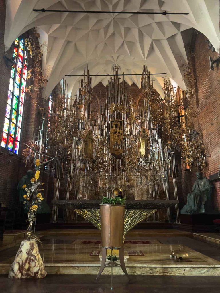 altar de ambar basilica santa brigida gdansk