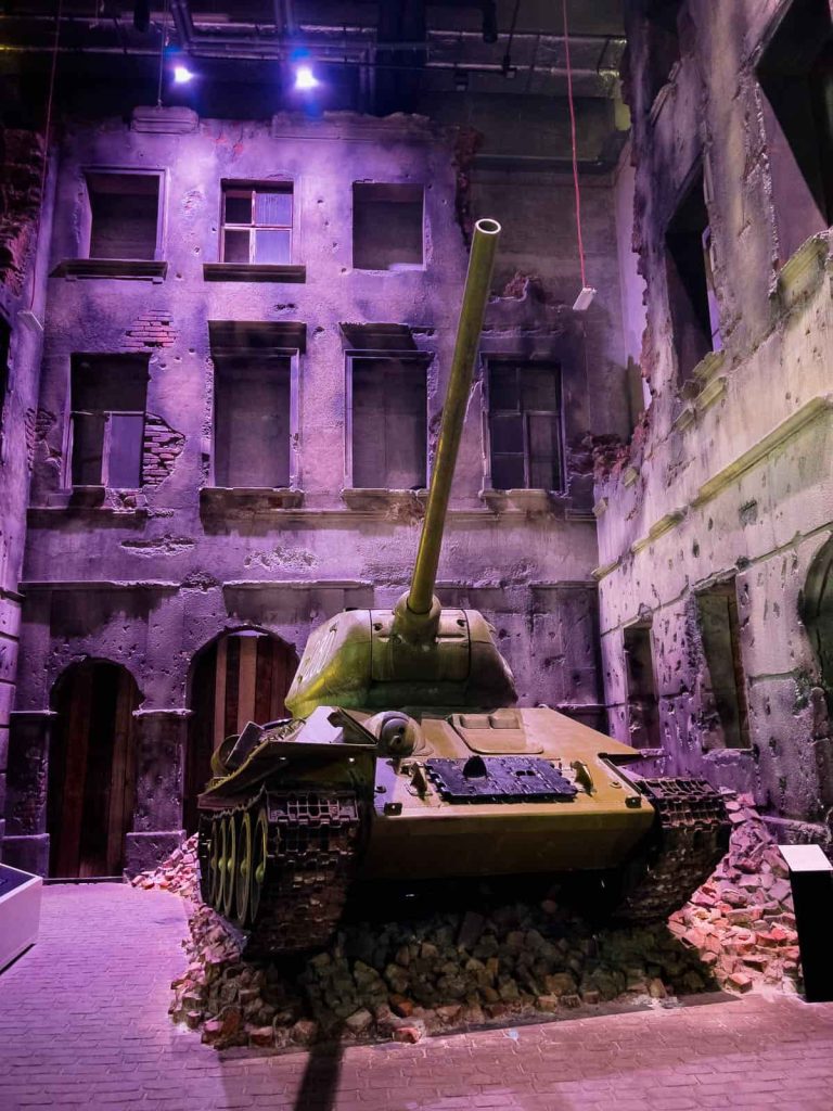 museo de la segunda guerra mundial gdansk tanque exposicion