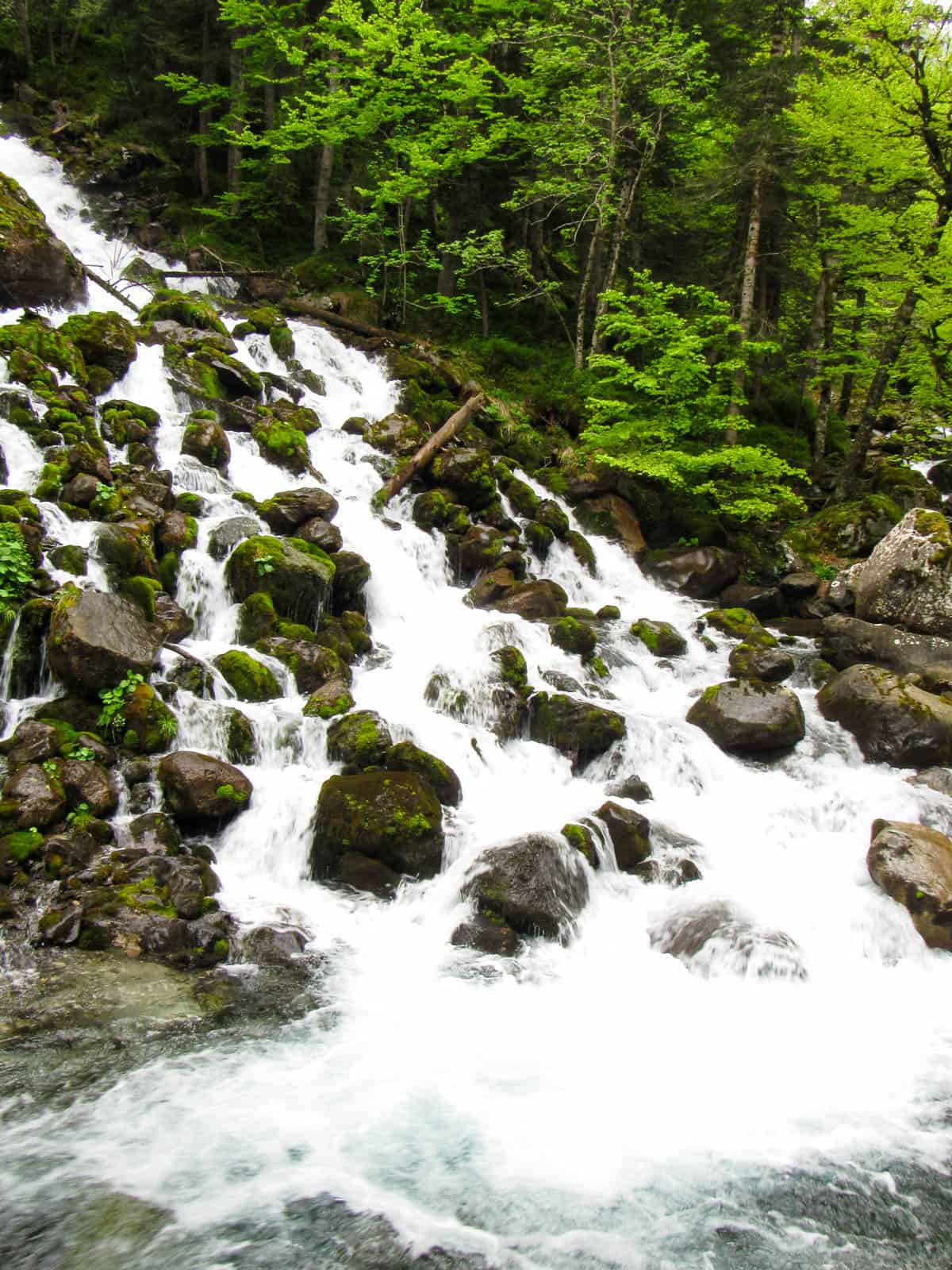 ruta a la cascada uelhs deth joeu