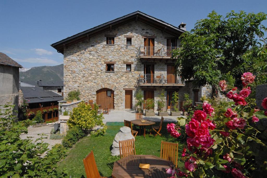alojamiento en cerler, donde dormir en un hotel rural en el valle de benasque