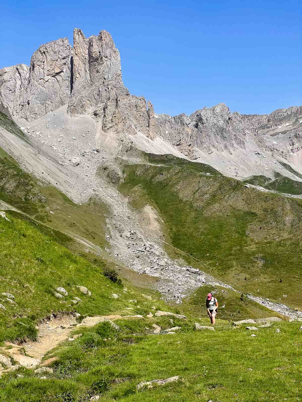 ruta al lac d'ansabère desde pont lamary, valle de aspe