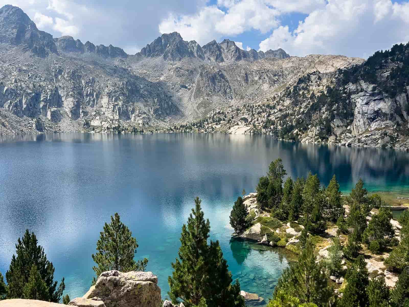 estany negre de peguera ruta aigüestortes