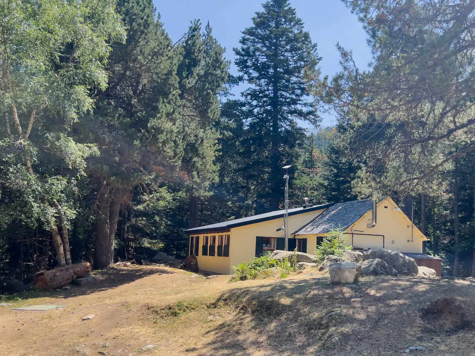 refugi ernest mallafré aigüestortes